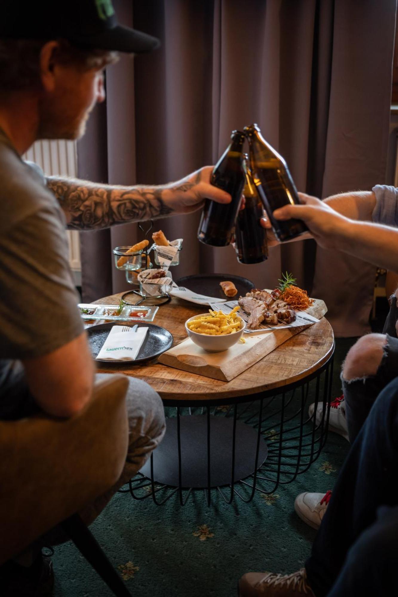 Hotel . Wirtshaus Tauernhex Piesendorf Eksteriør bilde